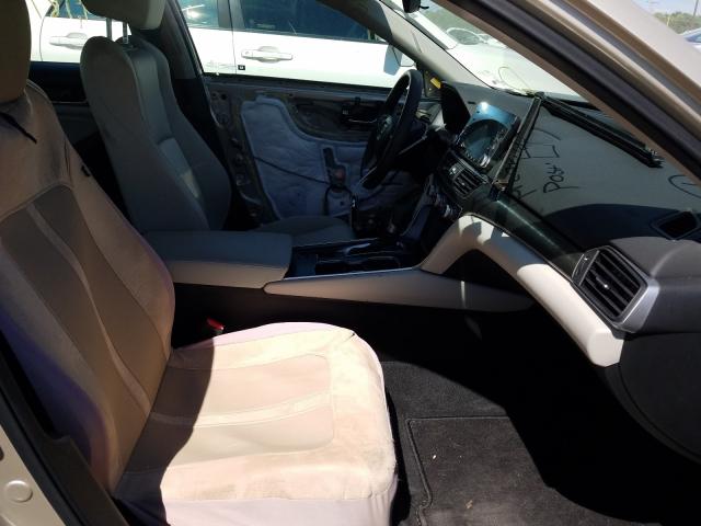 Photo 4 VIN: 1HGCV1F12JA012376 - HONDA ACCORD LX 