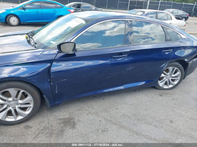 Photo 5 VIN: 1HGCV1F12JA014810 - HONDA ACCORD 