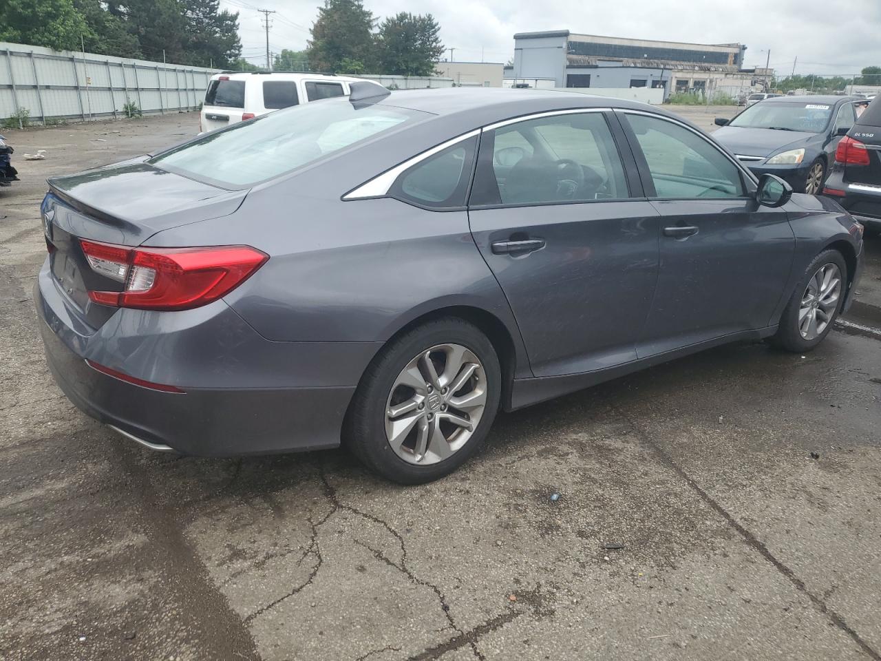 Photo 2 VIN: 1HGCV1F12JA082623 - HONDA ACCORD 