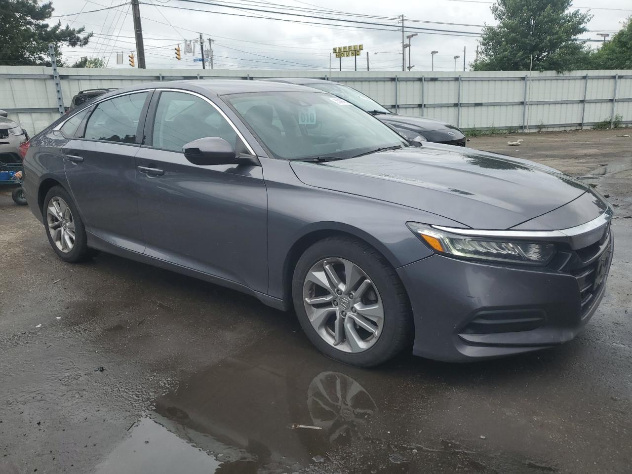 Photo 3 VIN: 1HGCV1F12JA082623 - HONDA ACCORD 