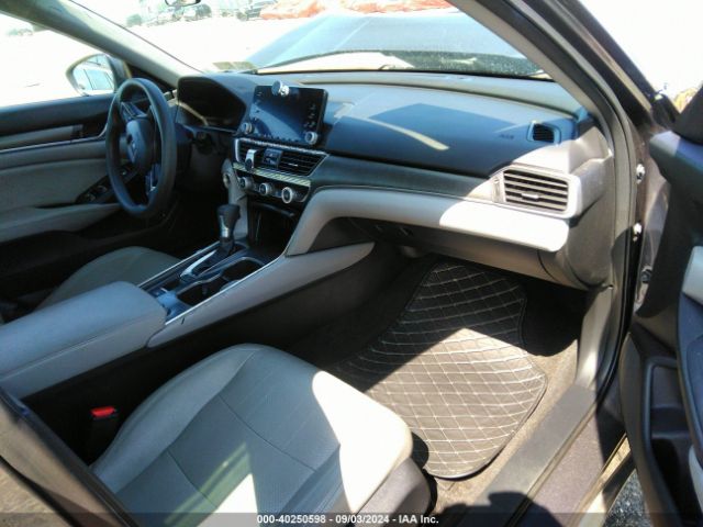 Photo 4 VIN: 1HGCV1F12JA100618 - HONDA ACCORD 