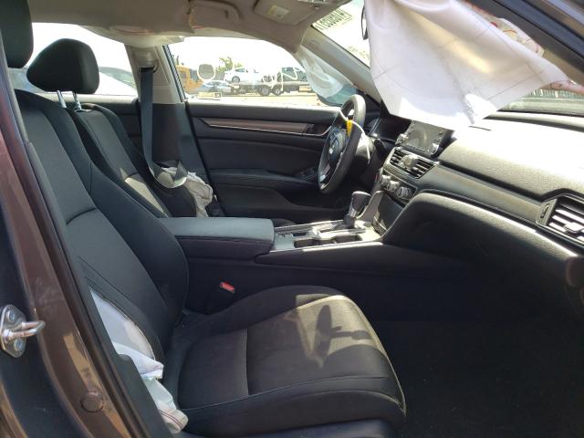 Photo 4 VIN: 1HGCV1F12JA117791 - HONDA ACCORD LX 