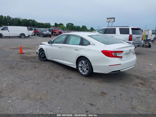 Photo 2 VIN: 1HGCV1F12JA226218 - HONDA ACCORD 