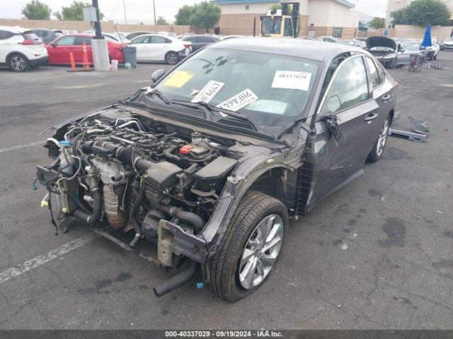 Photo 1 VIN: 1HGCV1F12JA230639 - HONDA ACCORD 