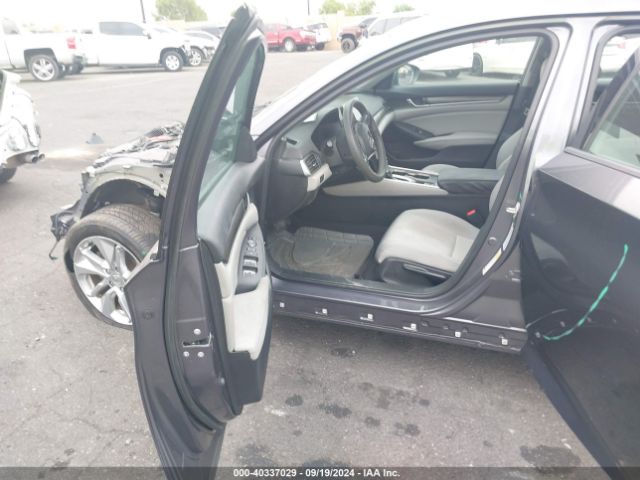 Photo 4 VIN: 1HGCV1F12JA230639 - HONDA ACCORD 