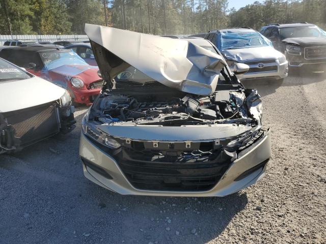 Photo 4 VIN: 1HGCV1F12JA257985 - HONDA ACCORD 