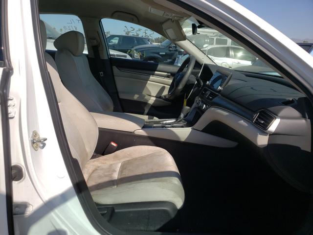 Photo 4 VIN: 1HGCV1F12KA024013 - HONDA ACCORD LX 