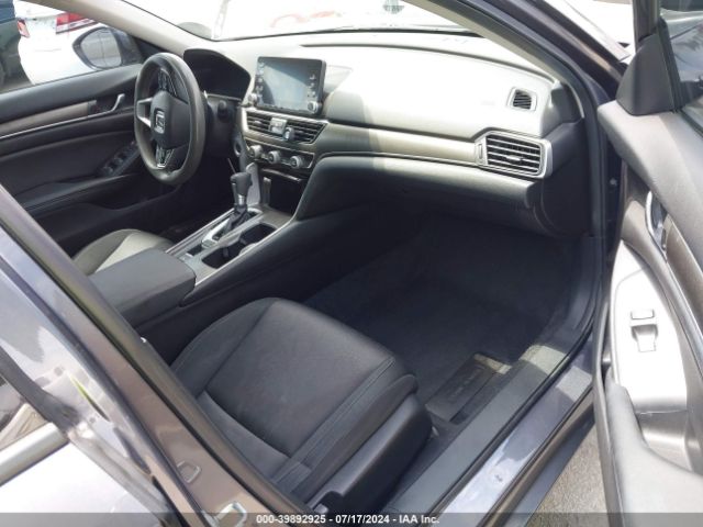 Photo 4 VIN: 1HGCV1F12KA153496 - HONDA ACCORD 