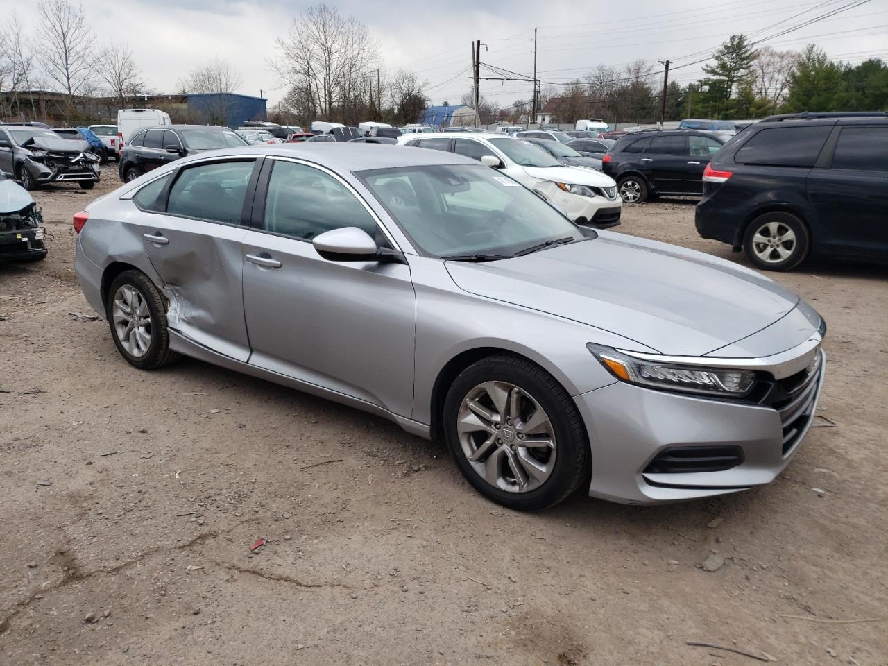 Photo 3 VIN: 1HGCV1F12KA173148 - HONDA ACCORD 