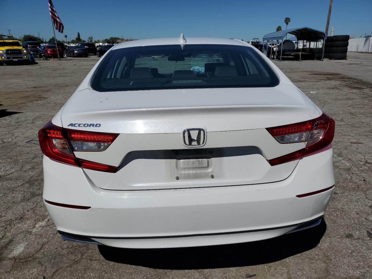 Photo 5 VIN: 1HGCV1F12KA173991 - HONDA ACCORD 