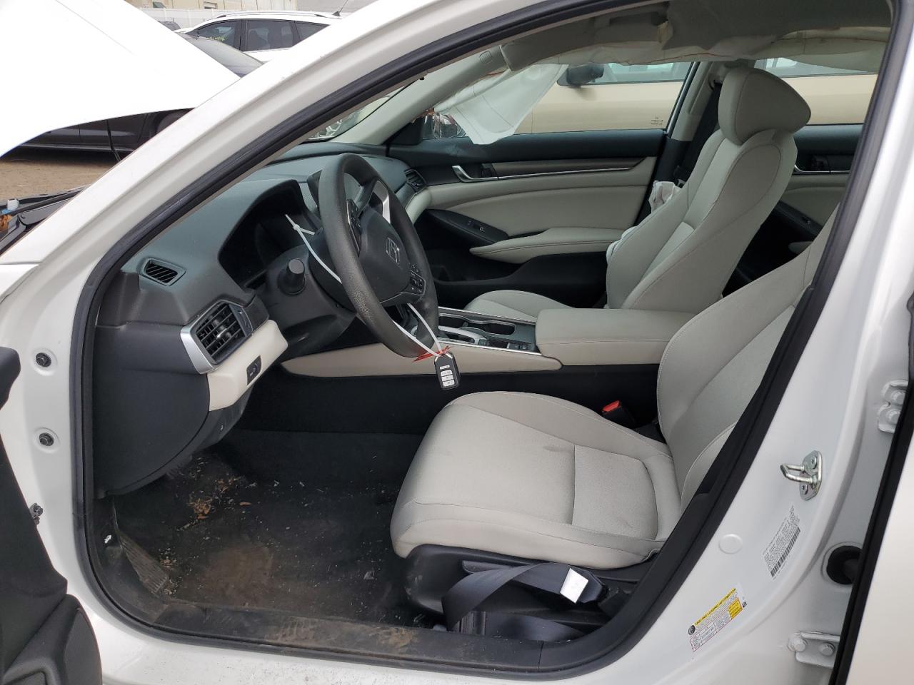 Photo 6 VIN: 1HGCV1F12LA070636 - HONDA ACCORD 