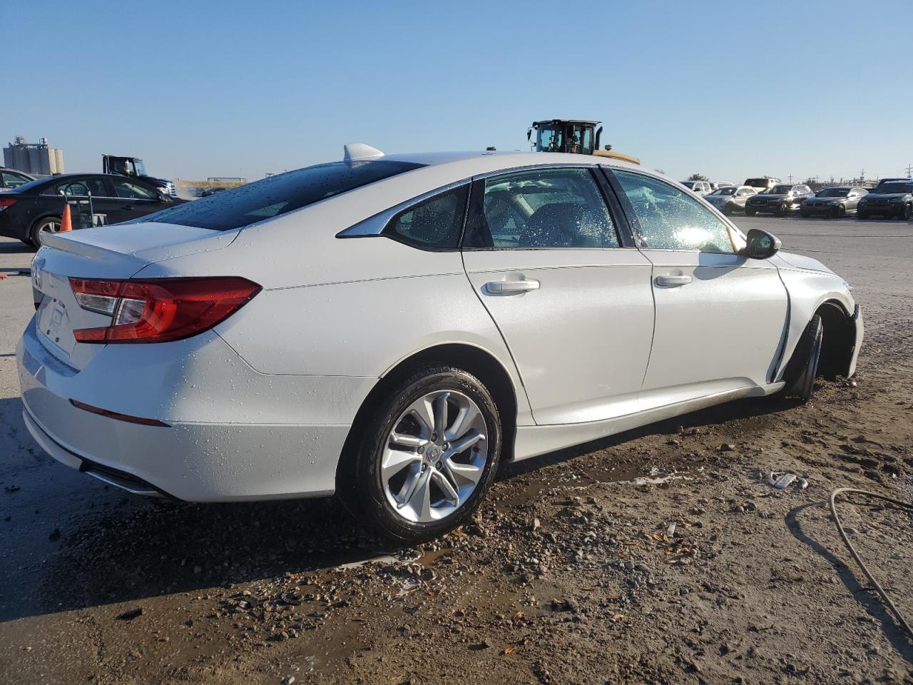 Photo 2 VIN: 1HGCV1F12LA122878 - HONDA ACCORD 