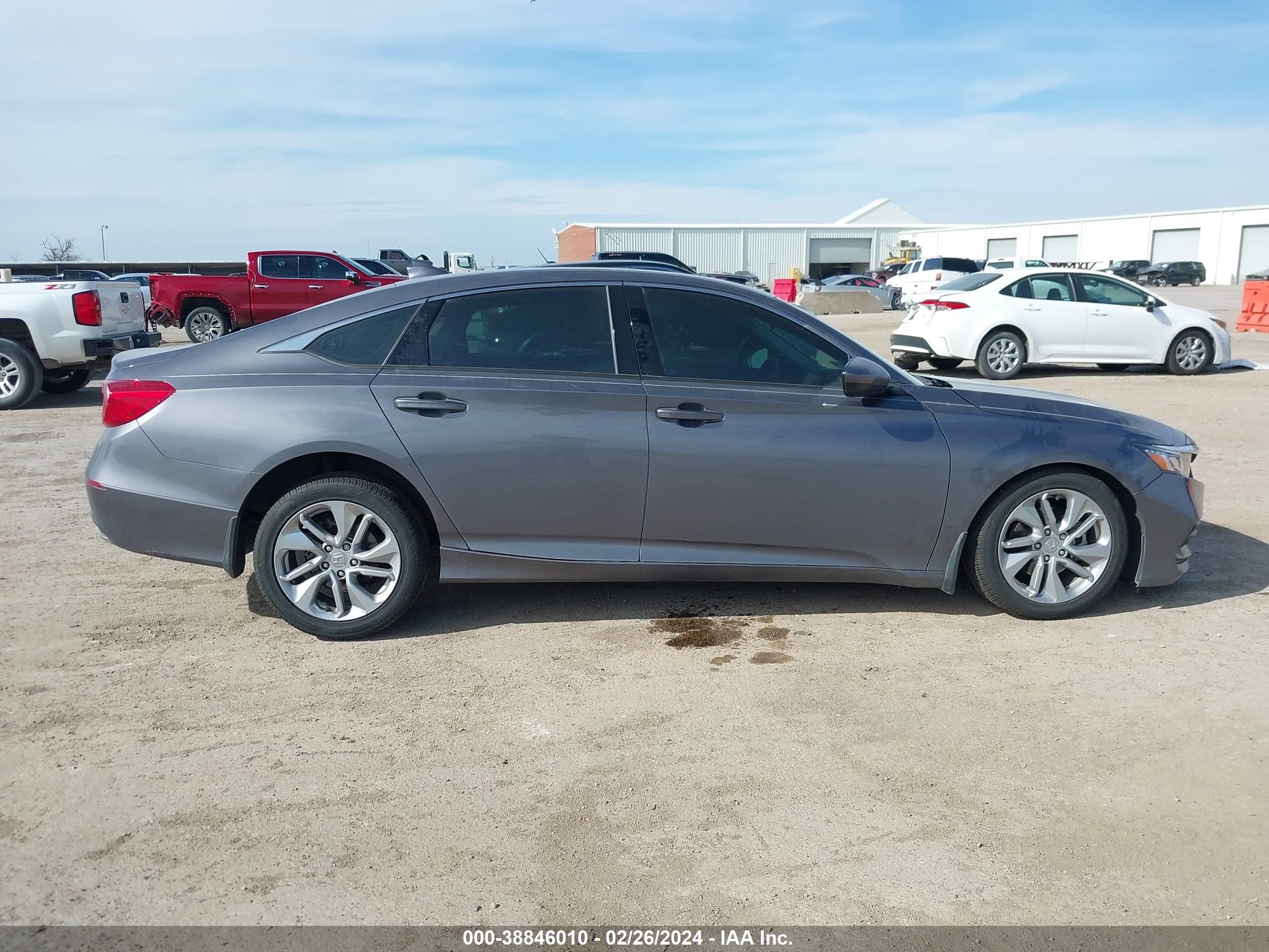 Photo 12 VIN: 1HGCV1F13JA066429 - HONDA ACCORD 