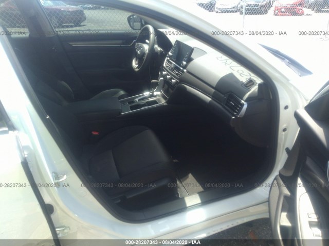 Photo 4 VIN: 1HGCV1F13JA136852 - HONDA ACCORD SEDAN 