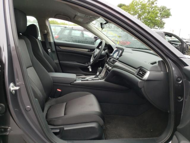 Photo 4 VIN: 1HGCV1F13JA158902 - HONDA ACCORD LX 