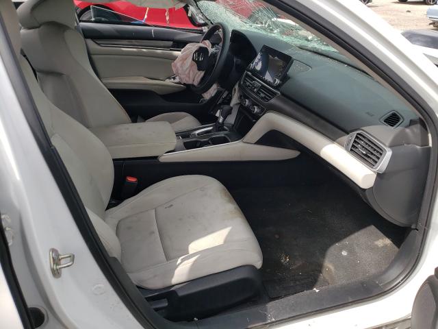 Photo 4 VIN: 1HGCV1F13JA174209 - HONDA ACCORD LX 