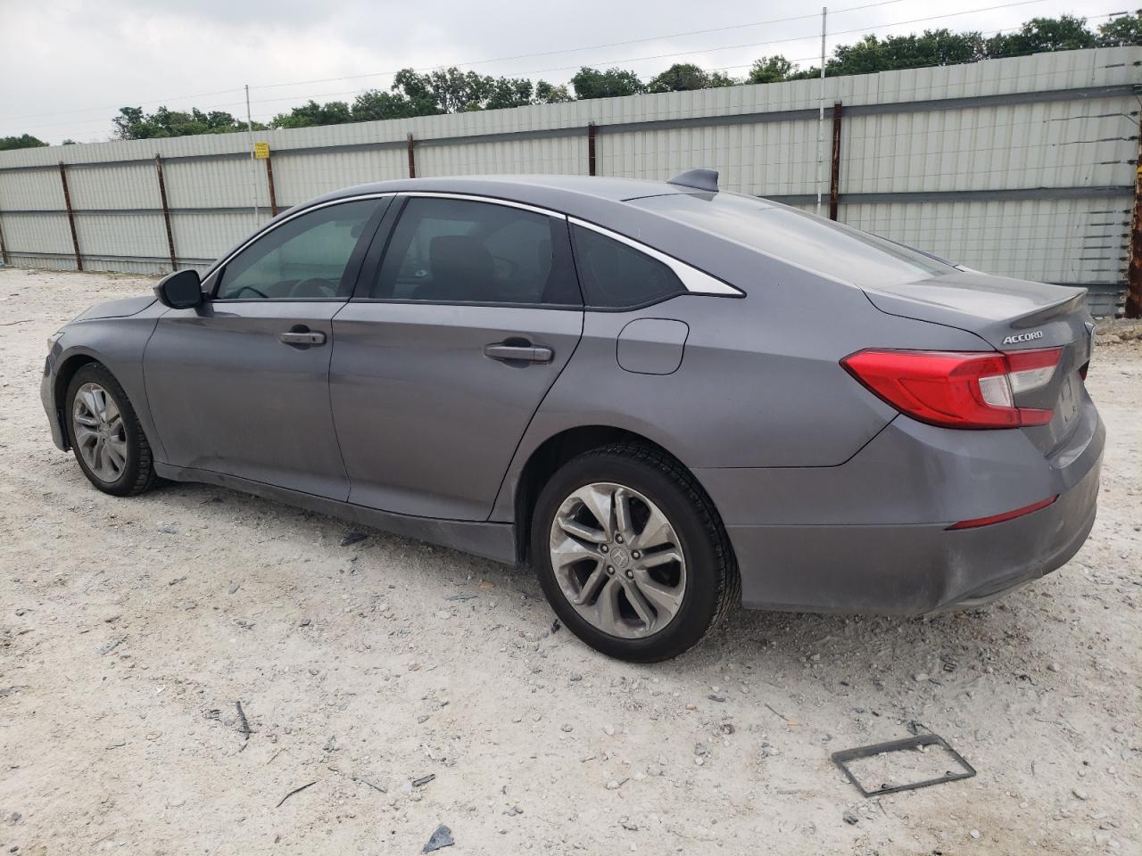 Photo 1 VIN: 1HGCV1F13JA227720 - HONDA ACCORD 