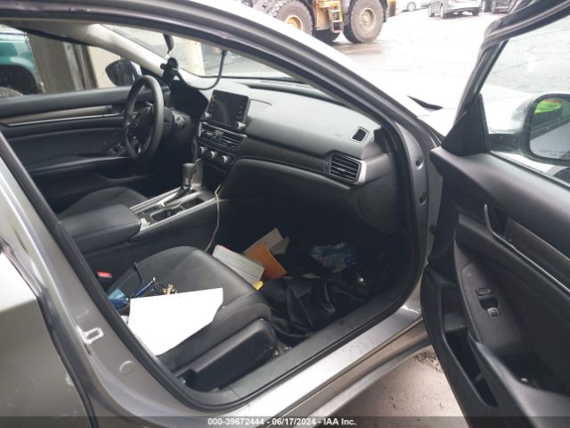 Photo 4 VIN: 1HGCV1F13JA249782 - HONDA ACCORD 