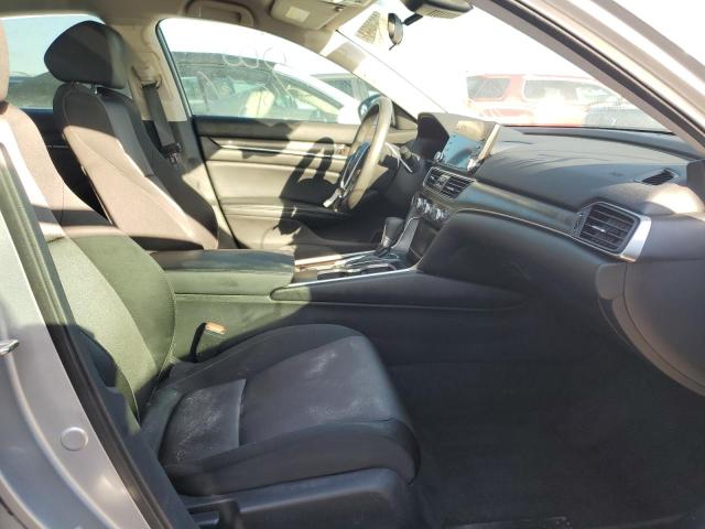 Photo 4 VIN: 1HGCV1F13JA266291 - HONDA ACCORD LX 