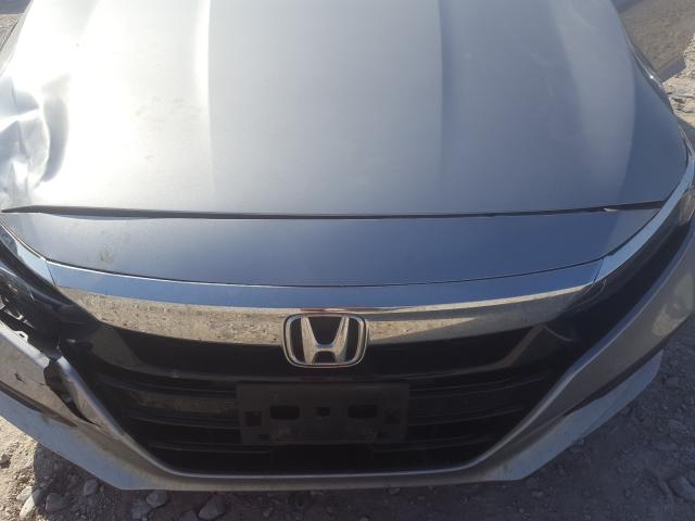 Photo 6 VIN: 1HGCV1F13JA267408 - HONDA ACCORD LX 