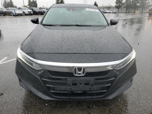 Photo 4 VIN: 1HGCV1F13KA013733 - HONDA ACCORD 