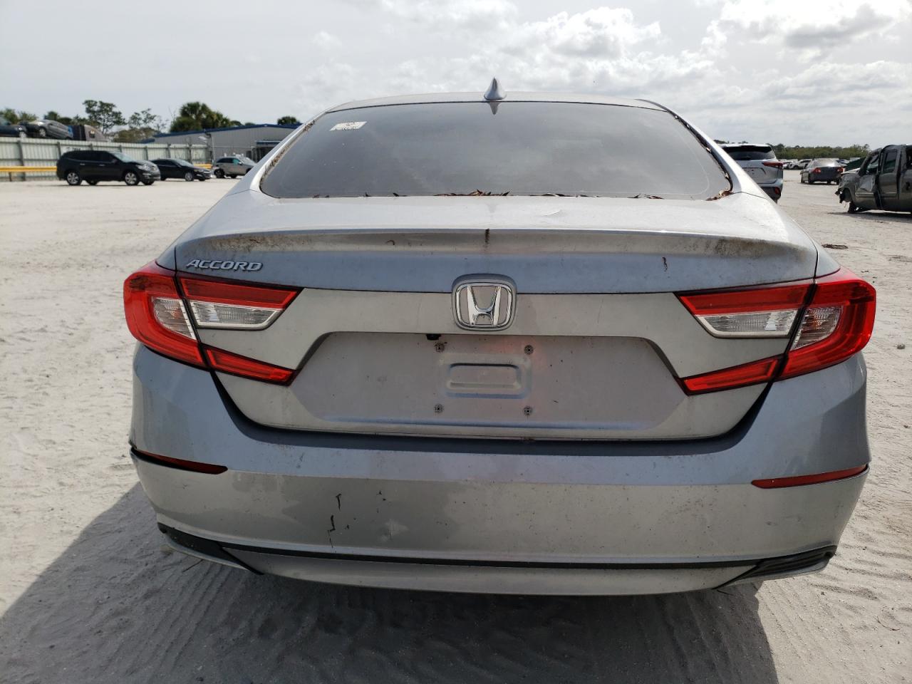 Photo 5 VIN: 1HGCV1F13KA143902 - HONDA ACCORD 