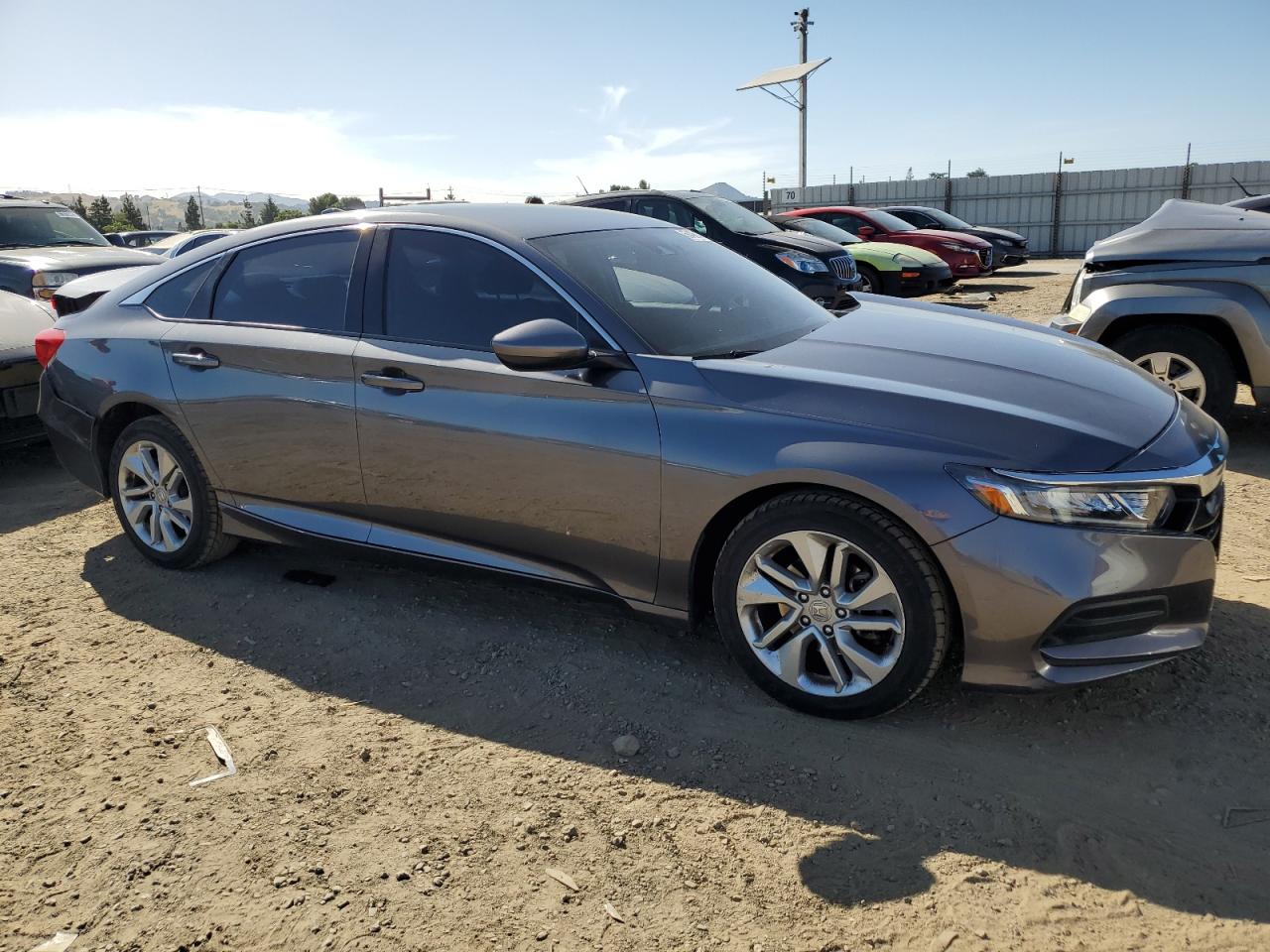 Photo 3 VIN: 1HGCV1F13LA099143 - HONDA ACCORD 