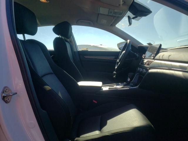 Photo 4 VIN: 1HGCV1F13LA138667 - HONDA ACCORD 