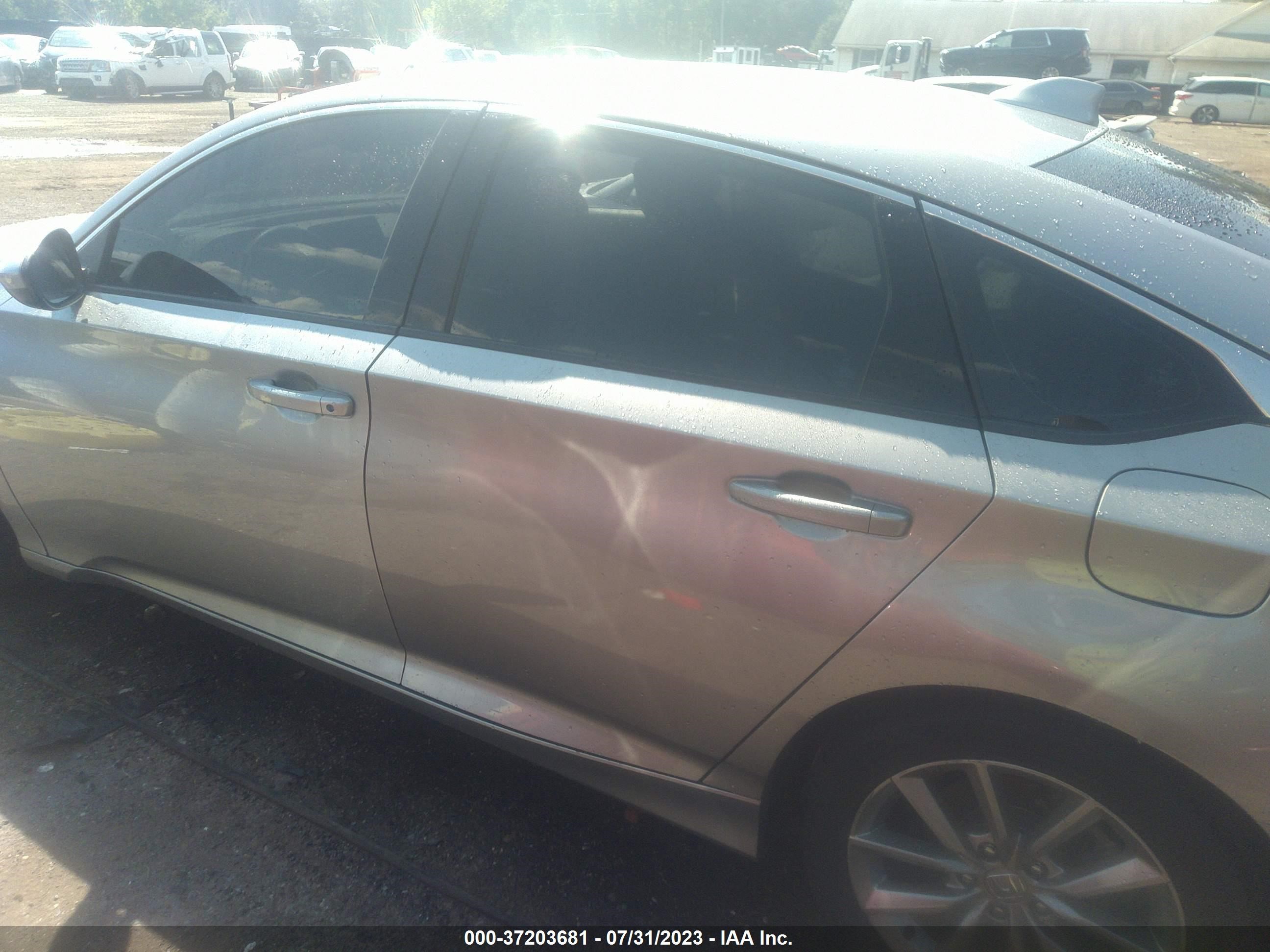 Photo 14 VIN: 1HGCV1F13MA051918 - HONDA ACCORD 