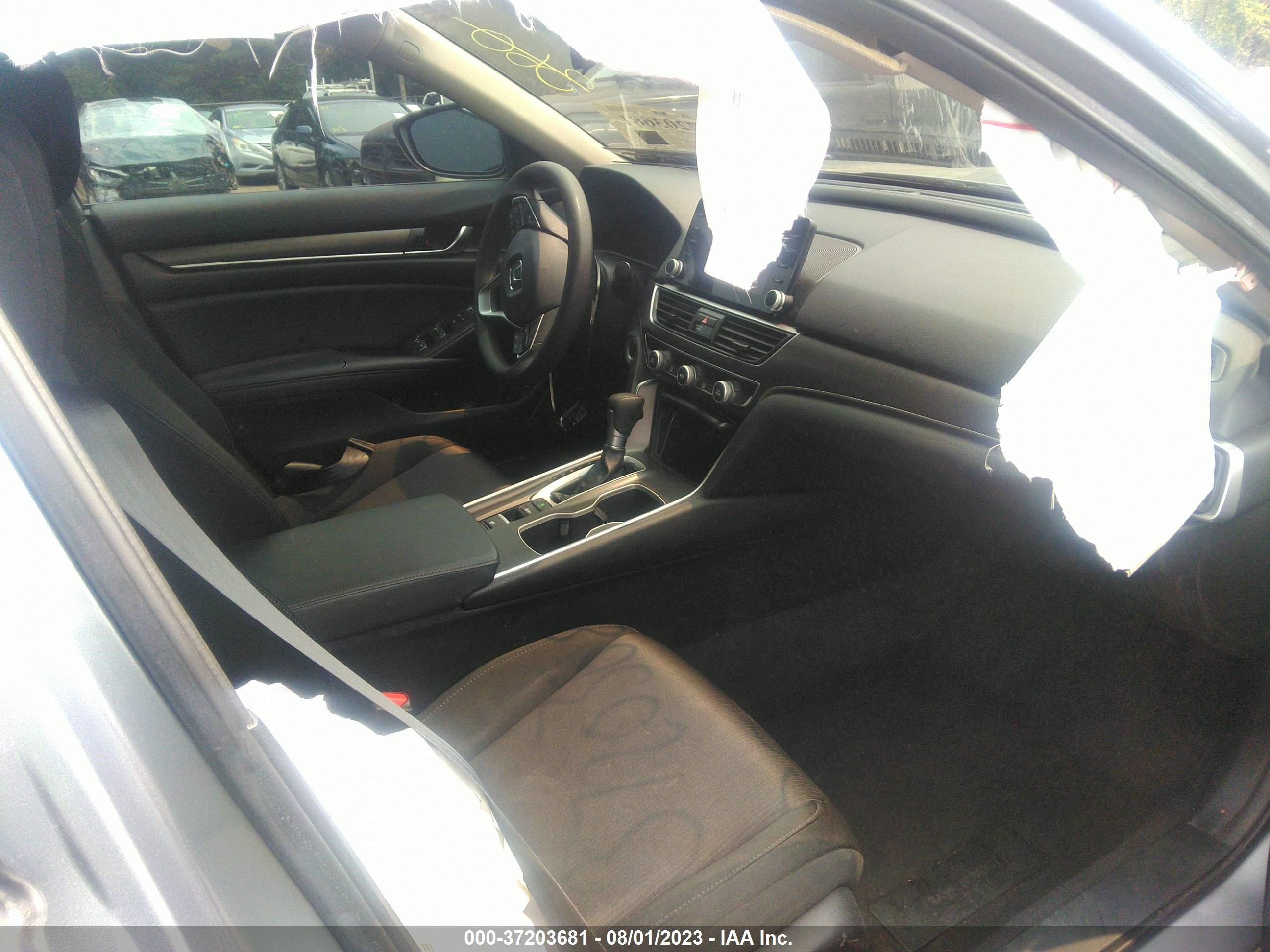 Photo 4 VIN: 1HGCV1F13MA051918 - HONDA ACCORD 