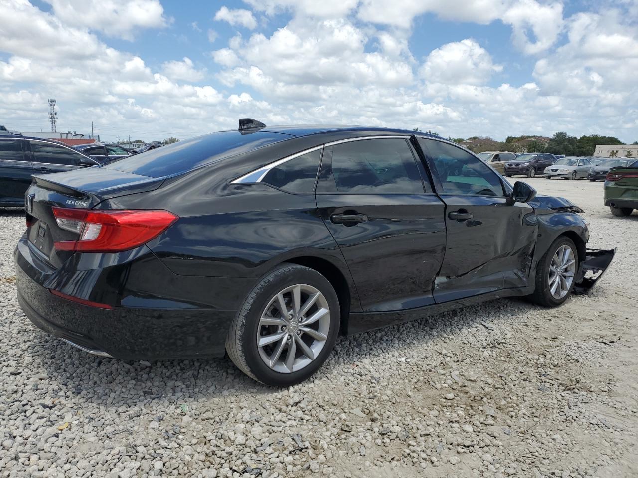 Photo 2 VIN: 1HGCV1F13NA008987 - HONDA ACCORD 