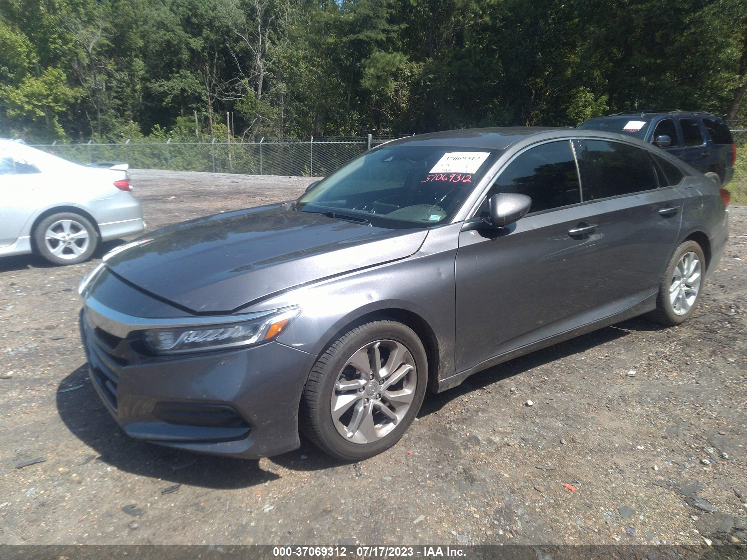 Photo 1 VIN: 1HGCV1F14JA111488 - HONDA ACCORD 