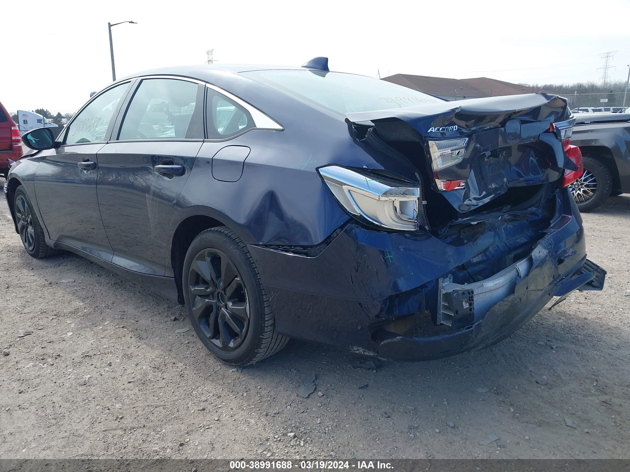 Photo 2 VIN: 1HGCV1F14JA154387 - HONDA ACCORD 