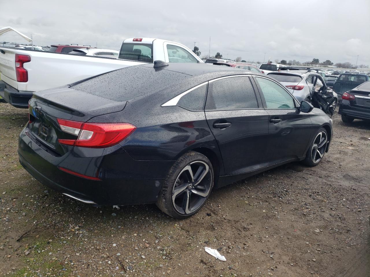 Photo 2 VIN: 1HGCV1F14JA258992 - HONDA ACCORD 