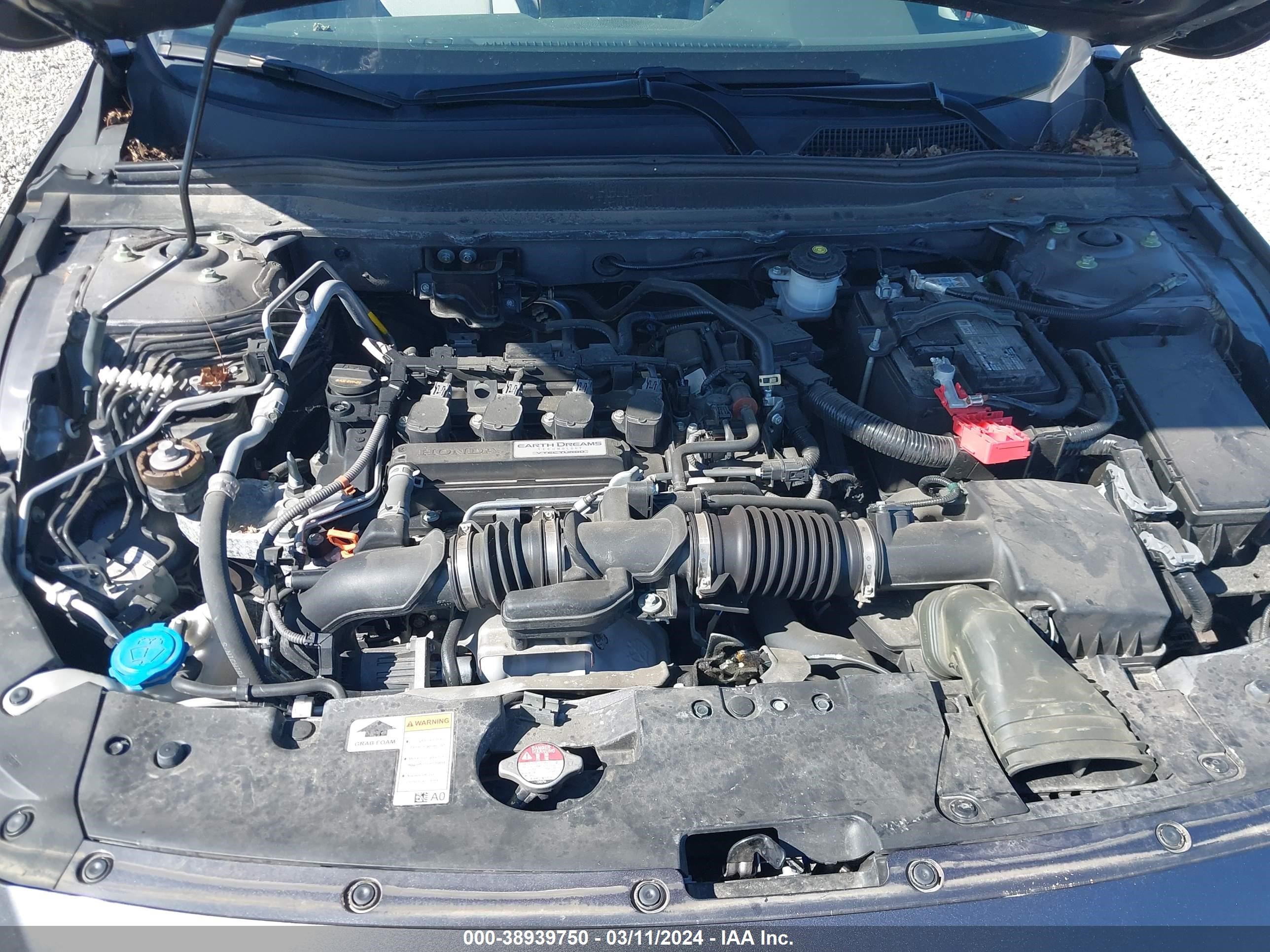 Photo 9 VIN: 1HGCV1F14JA263061 - HONDA ACCORD 