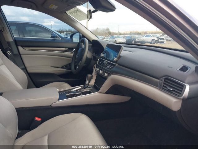 Photo 4 VIN: 1HGCV1F14KA053643 - HONDA ACCORD 