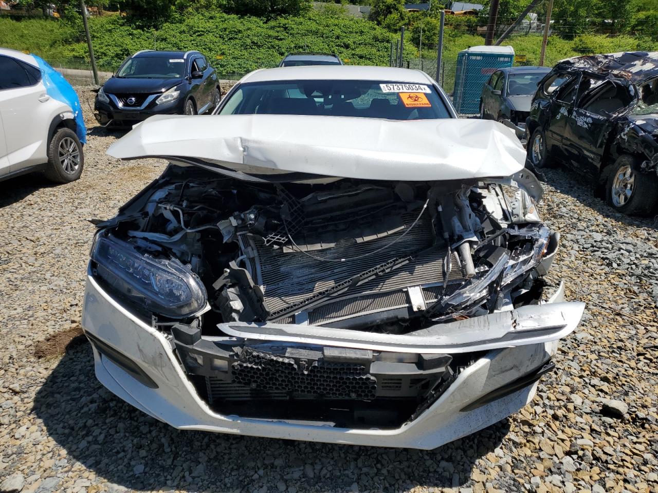 Photo 4 VIN: 1HGCV1F14KA070085 - HONDA ACCORD 