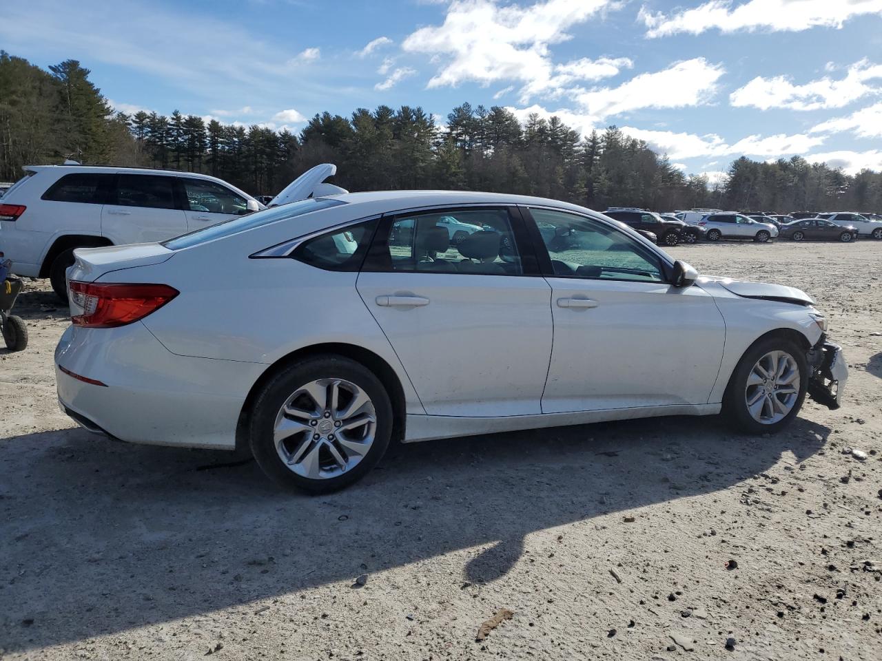 Photo 2 VIN: 1HGCV1F14KA127899 - HONDA ACCORD 