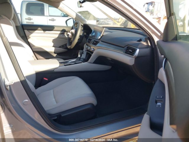 Photo 4 VIN: 1HGCV1F14LA089463 - HONDA ACCORD 