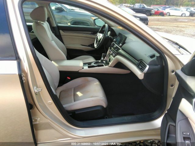 Photo 4 VIN: 1HGCV1F15JA033948 - HONDA ACCORD SEDAN 