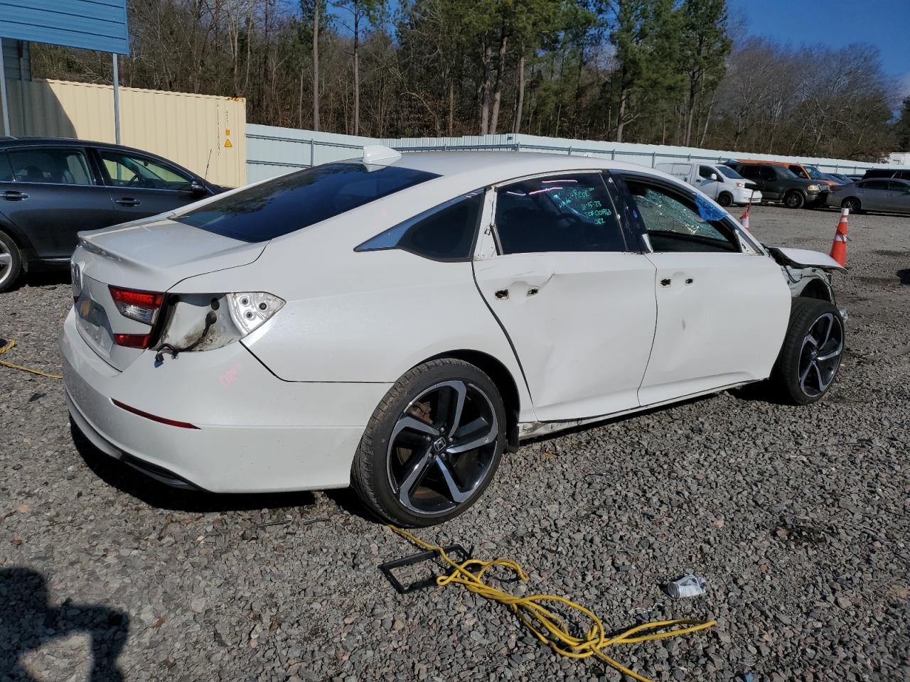 Photo 2 VIN: 1HGCV1F15JA040656 - HONDA ACCORD 