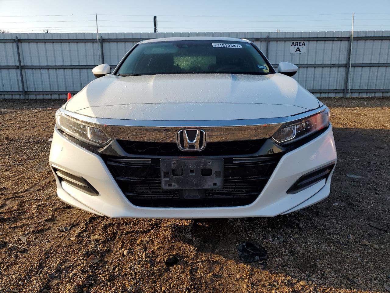 Photo 4 VIN: 1HGCV1F15JA074340 - HONDA ACCORD 