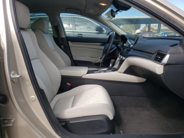 Photo 4 VIN: 1HGCV1F15JA132043 - HONDA ACCORD LX 