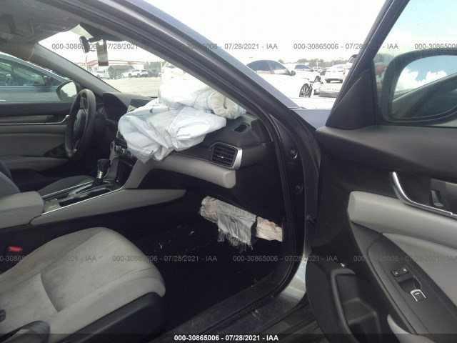 Photo 4 VIN: 1HGCV1F15JA182604 - HONDA ACCORD SEDAN 