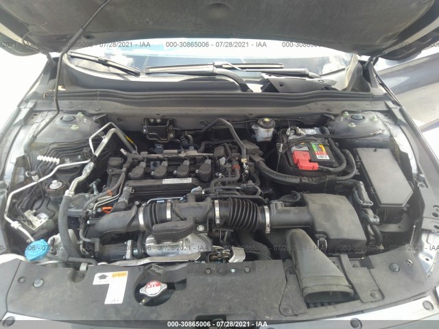 Photo 9 VIN: 1HGCV1F15JA182604 - HONDA ACCORD SEDAN 