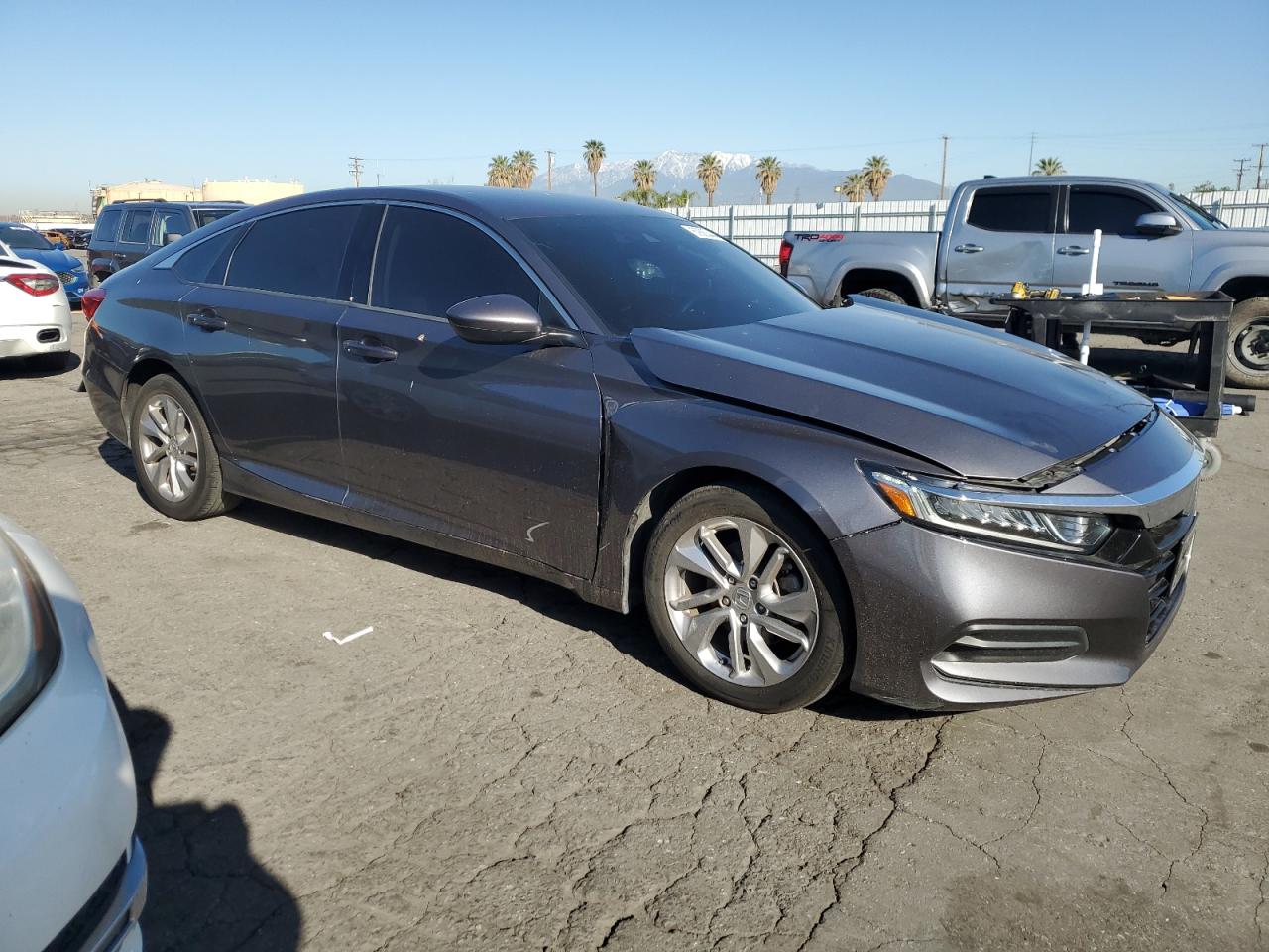 Photo 3 VIN: 1HGCV1F15JA221899 - HONDA ACCORD 