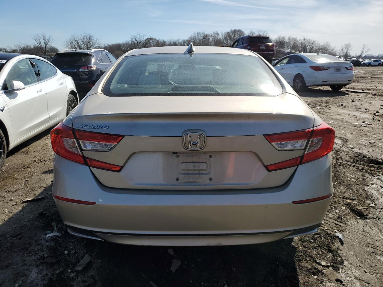 Photo 5 VIN: 1HGCV1F15JA229176 - HONDA ACCORD 