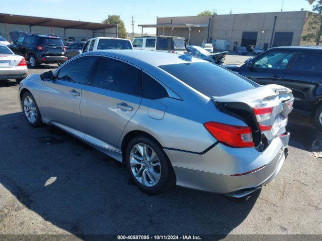 Photo 2 VIN: 1HGCV1F15JA256703 - HONDA ACCORD 