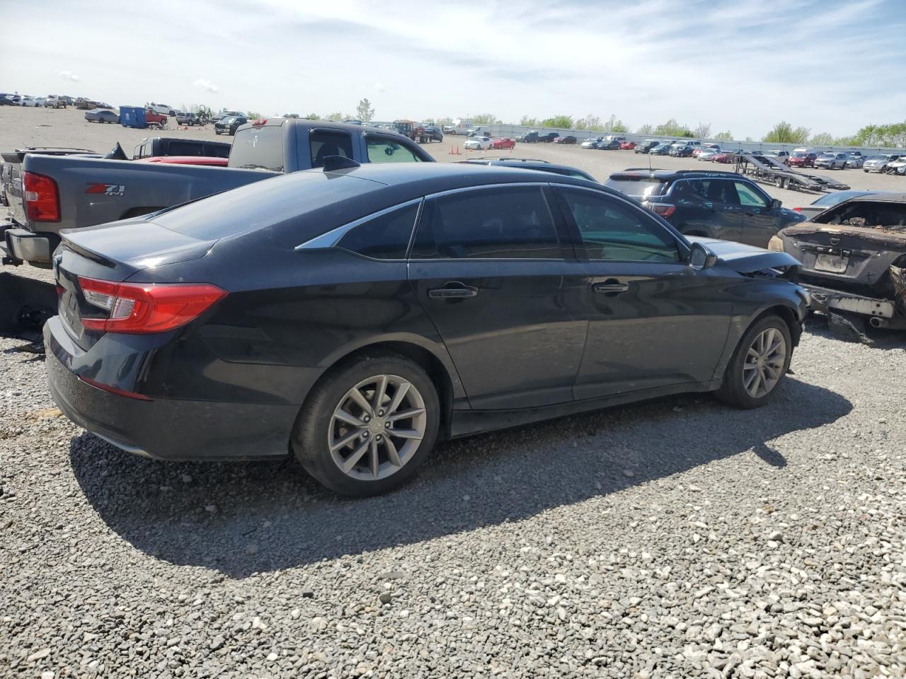 Photo 2 VIN: 1HGCV1F15MA069255 - HONDA ACCORD 