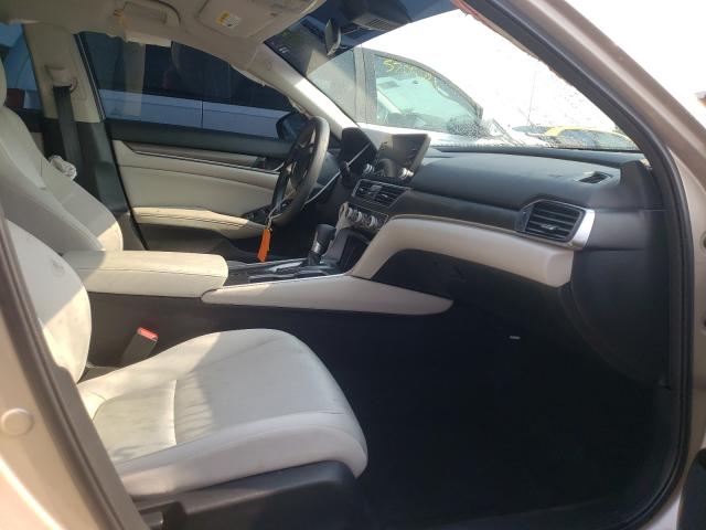 Photo 4 VIN: 1HGCV1F16JA123903 - HONDA ACCORD LX 